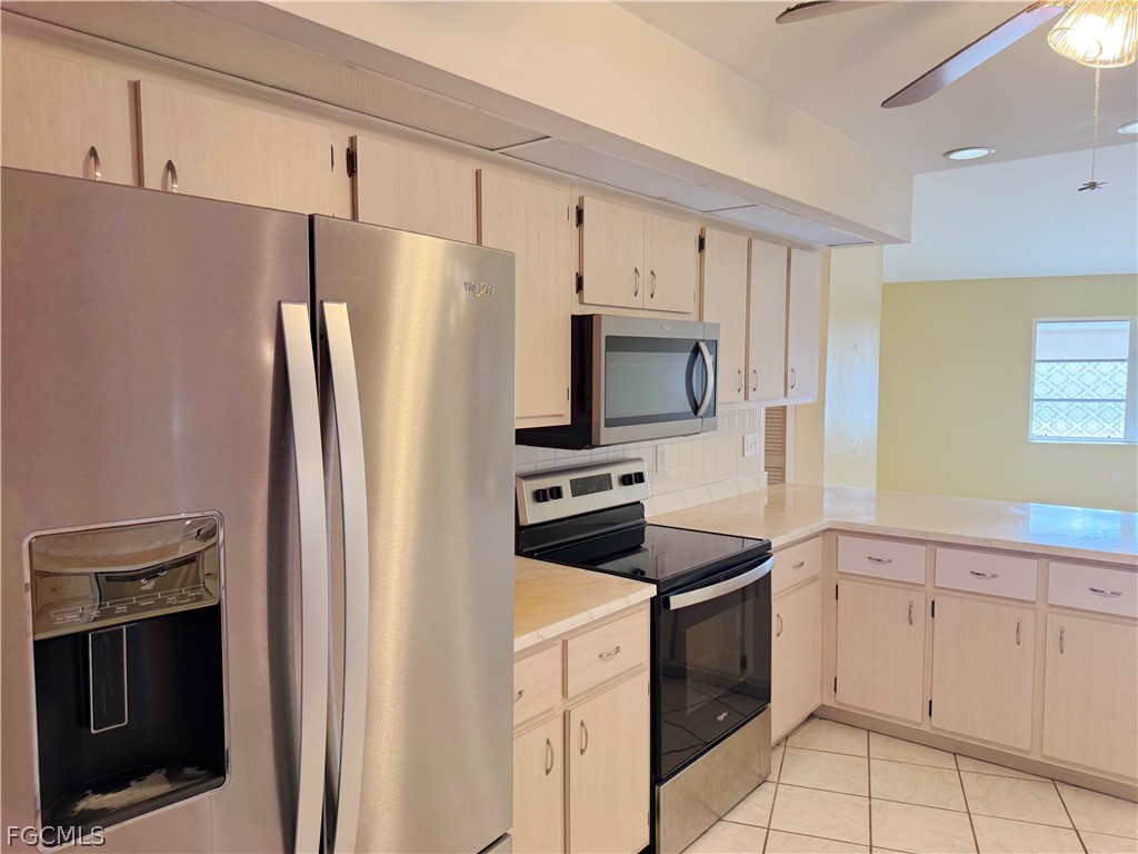 3 Bed SingleFamilyResidence for Sale in Lehigh Acres, photo 15