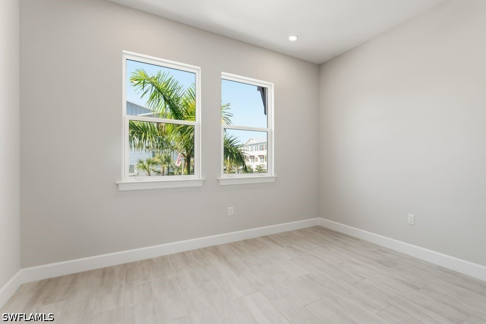 4 Bed Waterfront Home for Sale in Seahaven, photo 15