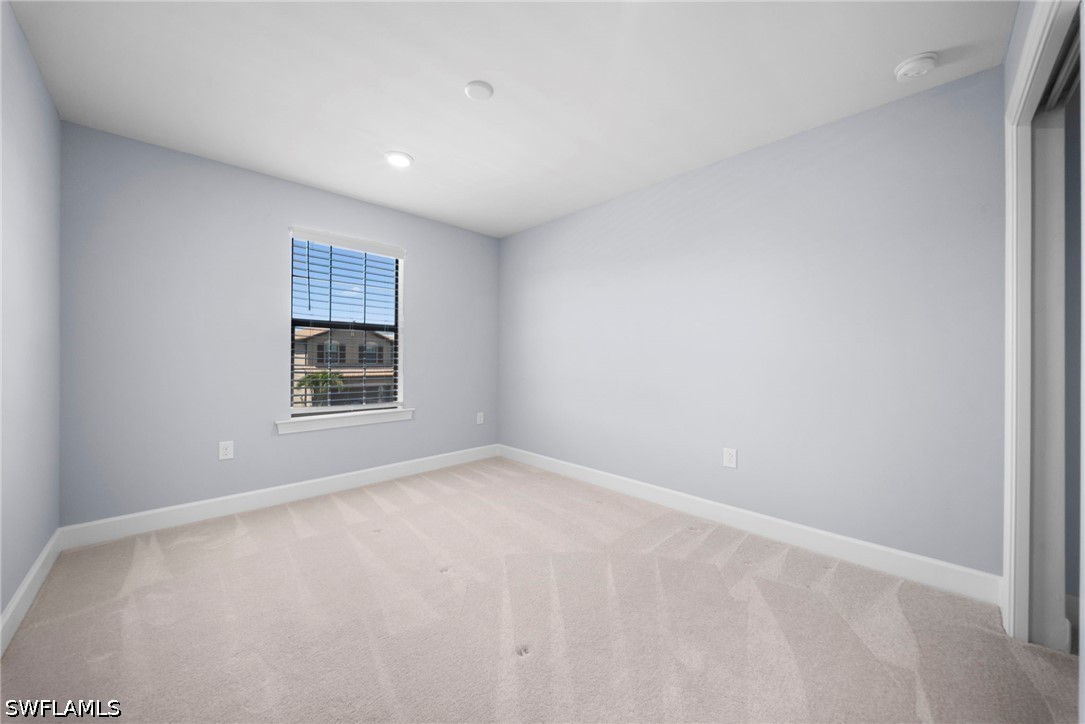 3 Bed SingleFamilyResidence for Sale in Westbrook, photo 15