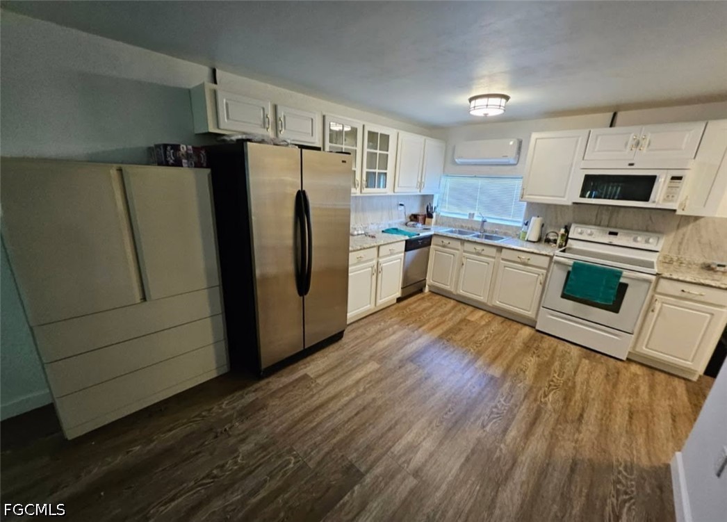 2 Bed Waterfront Home for Sale in Belle Aire Lagoon, photo 15
