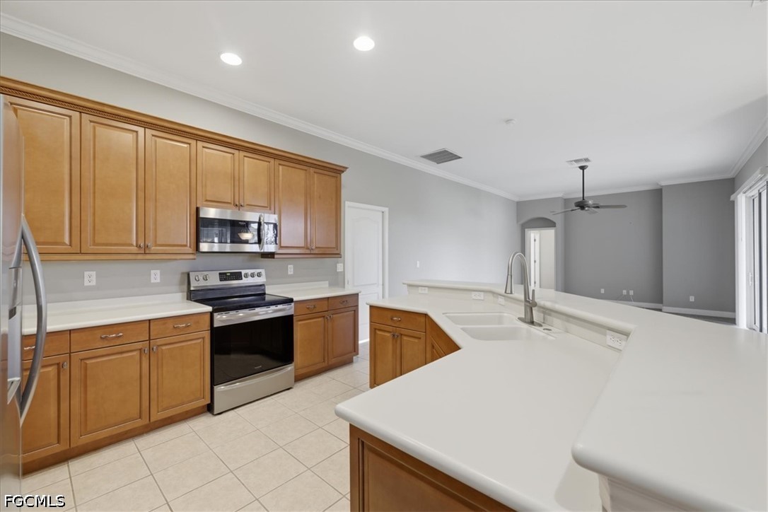 4 Bed SingleFamilyResidence for Sale in Stoneybrook, photo 15