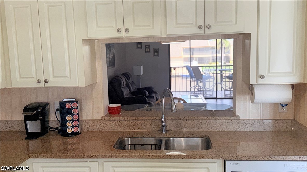 2 Bed Waterfront Home for Sale in Cape Coral, photo 15