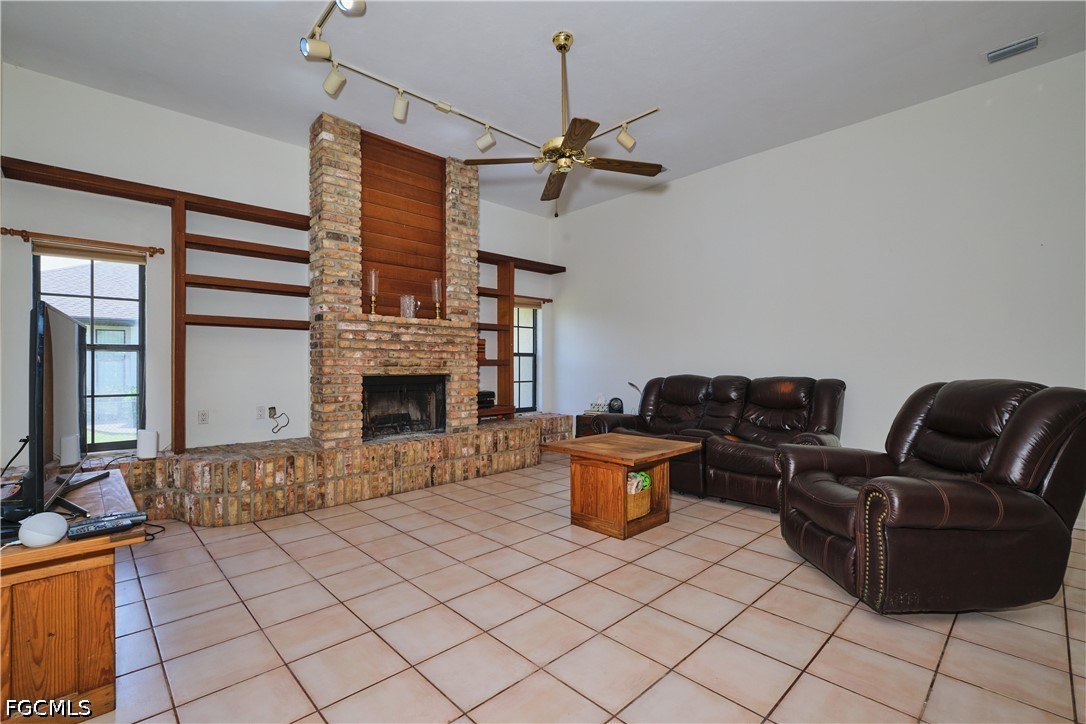5 Bed Pool Home for Sale in Daughtreys Creek, FL — photo 15