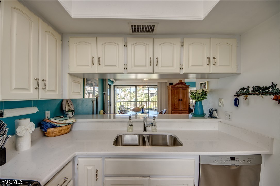 2 Bed Pool Home for Sale in Bokeelia, photo 15