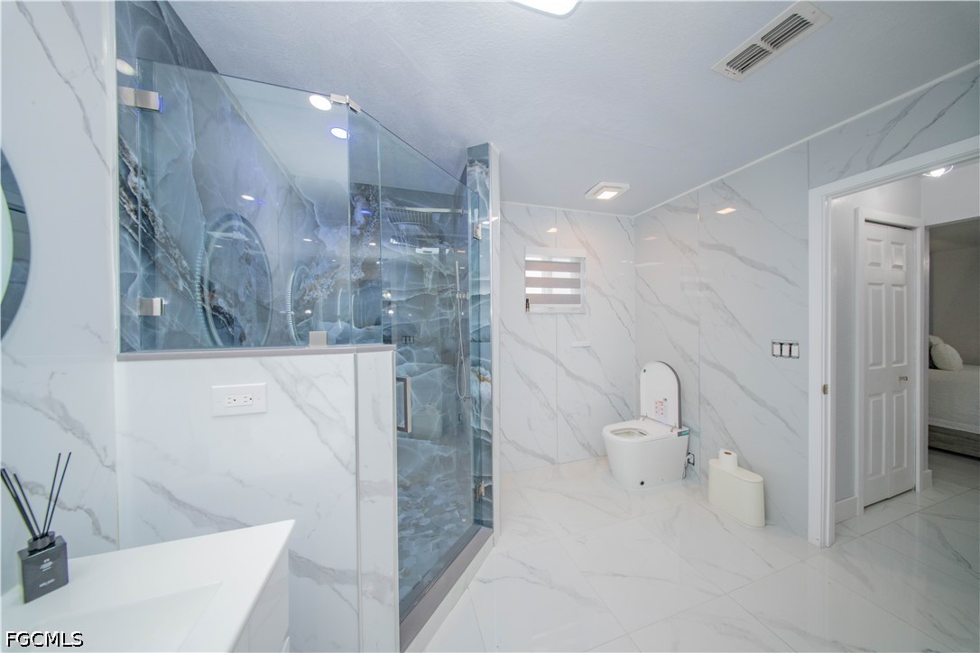 3 Bed Pool Home for Sale in Cape Coral, photo 15