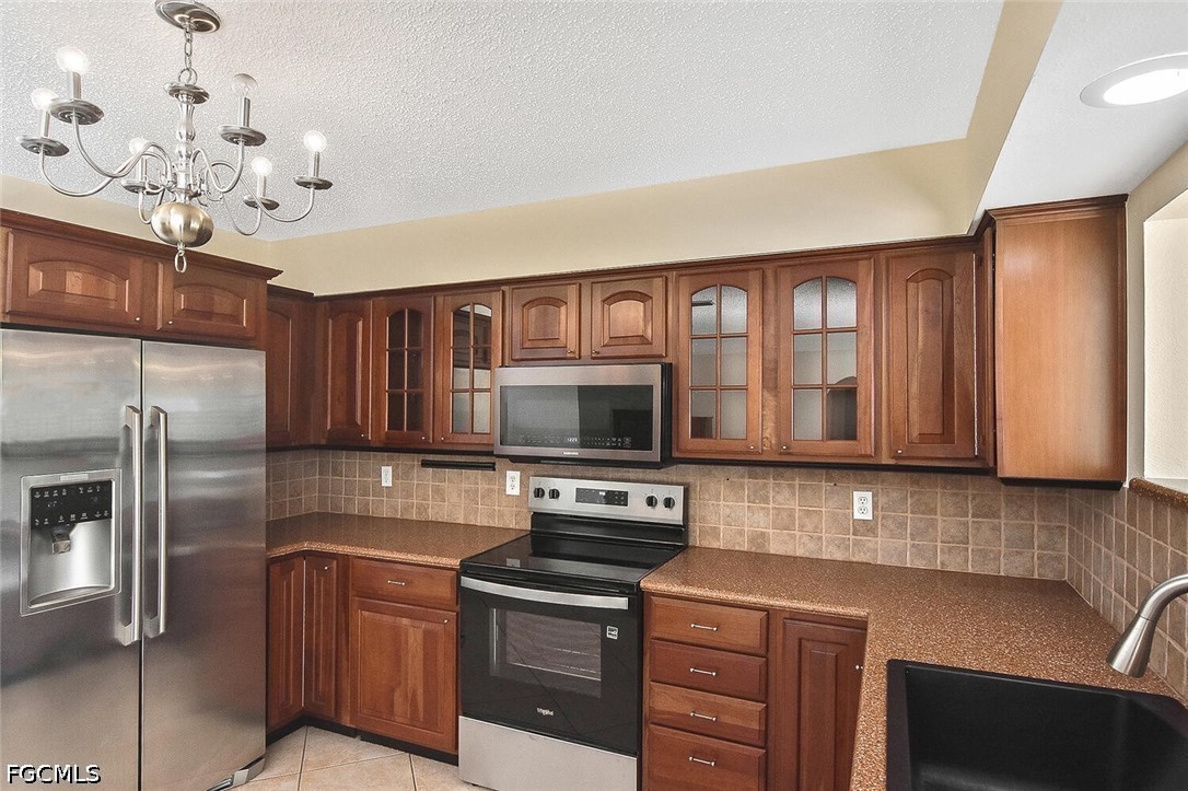 2 Bed Waterfront Home for Sale in Fort Myers, photo 15