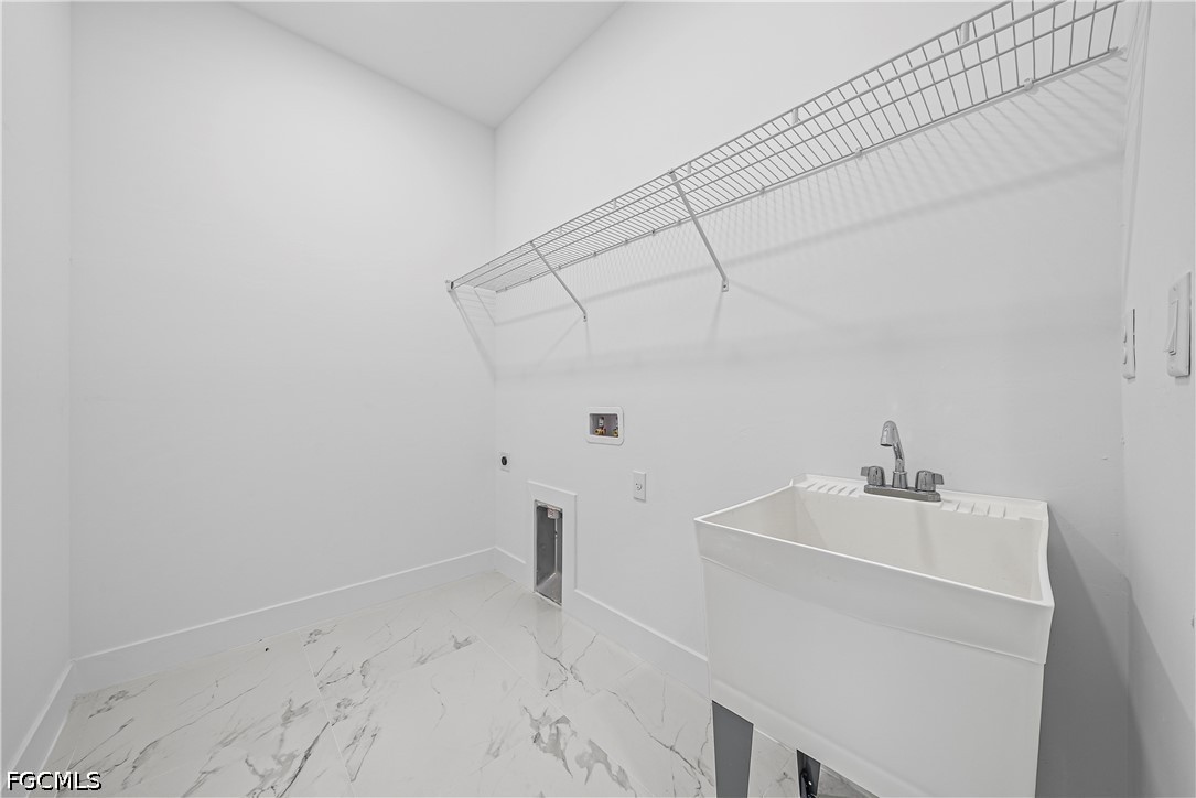 3 Bed SingleFamilyResidence for Sale in Lehigh Acres, photo 15