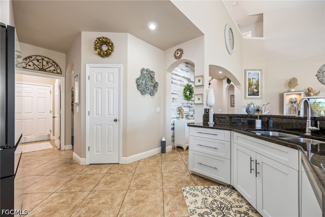 4 Bed SingleFamilyResidence for Sale in Cypress Cay, FL — photo 15