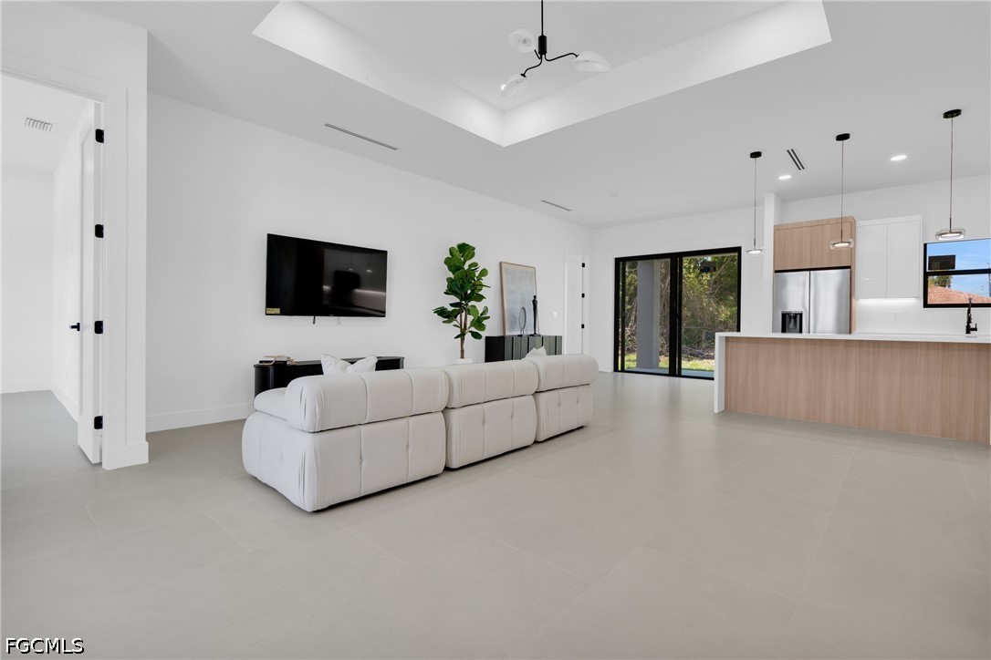 4 Bed SingleFamilyResidence for Sale in Lehigh Acres, photo 15