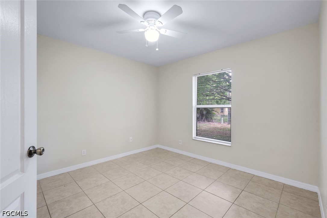 3 Bed SingleFamilyResidence for Sale in Cape Coral, photo 15