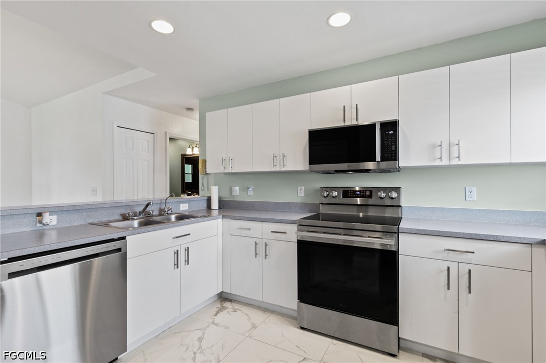3 Bed SingleFamilyResidence for Sale in Cape Coral, FL — photo 15