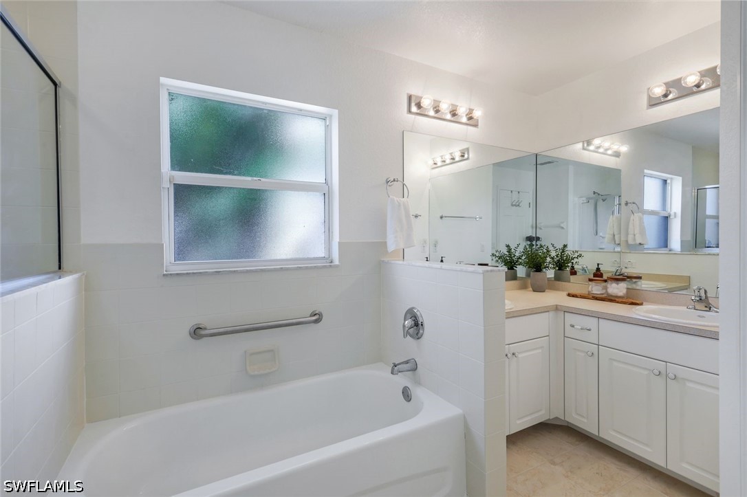 3 Bed SingleFamilyResidence for Sale in Cape Coral, photo 15