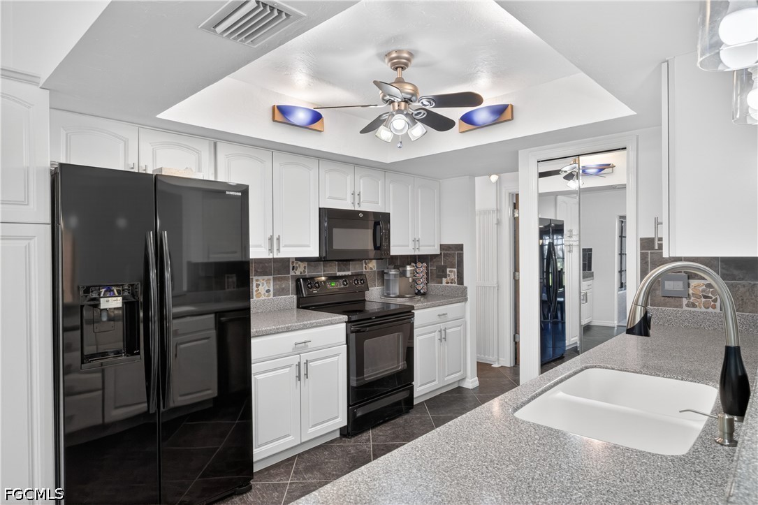 3 Bed Pool Home for Sale in Fort Myers, photo 15