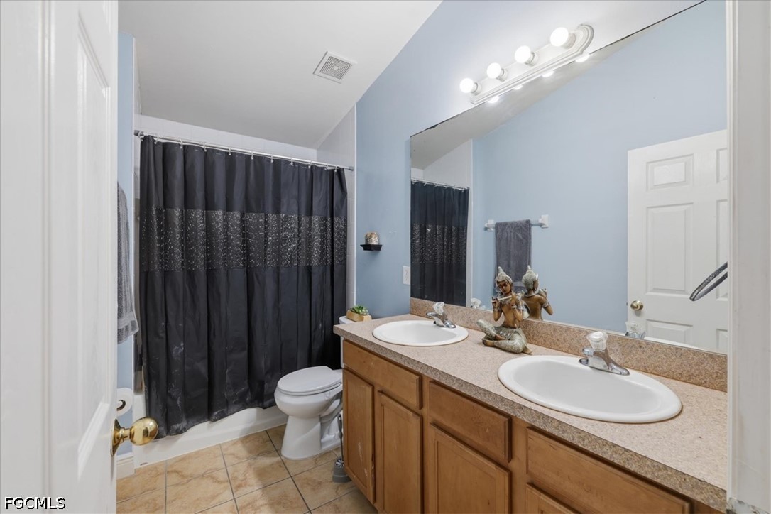 3 Bed SingleFamilyResidence for Sale in Lehigh Acres, FL — photo 15