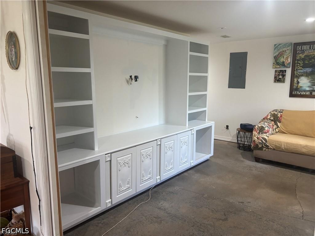 2 Bed Pool Home for Sale in North Fort Myers, photo 15