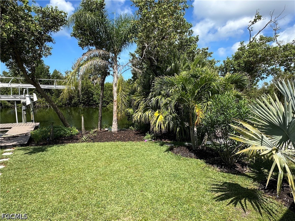 2 Bed Waterfront Home for Sale in Pine Island Cove, photo 15