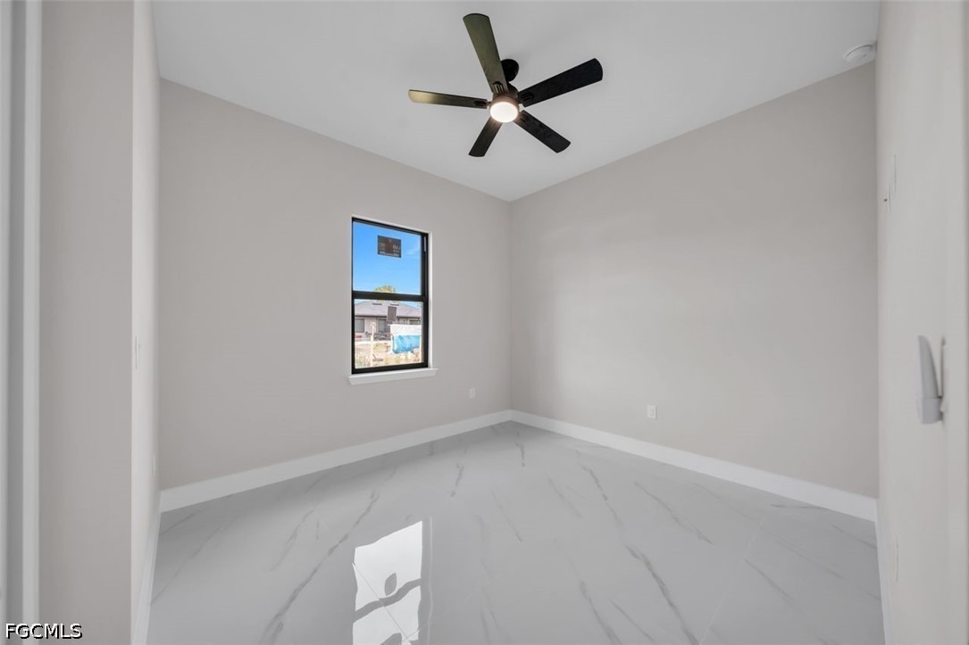 3 Bed SingleFamilyResidence for Sale in Lehigh Acres, photo 15