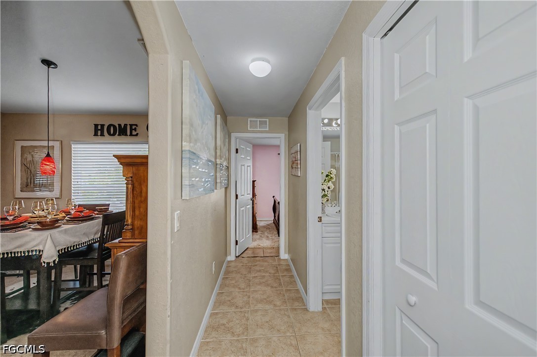 3 Bed SingleFamilyResidence for Sale in Cape Coral, photo 15