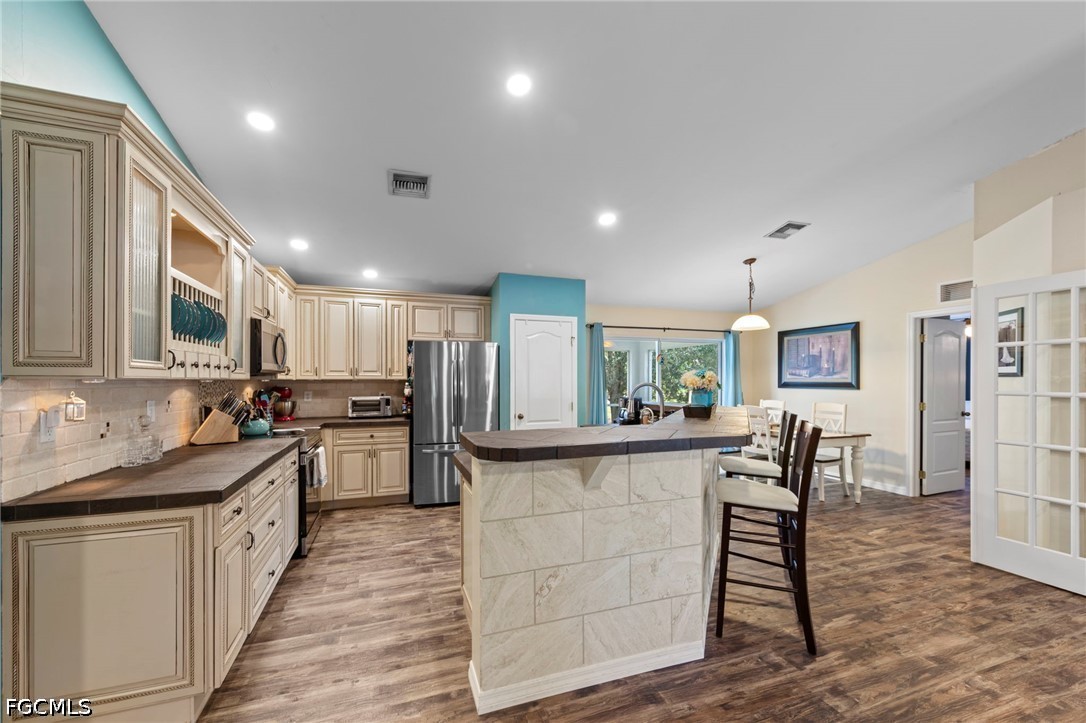 3 Bed SingleFamilyResidence for Sale in Lehigh Acres, photo 15