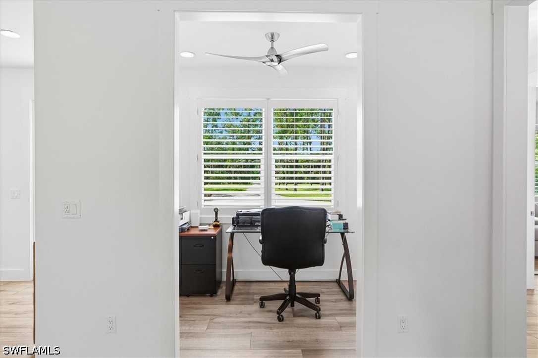 4 Bed SingleFamilyResidence for Sale in Naples, photo 15