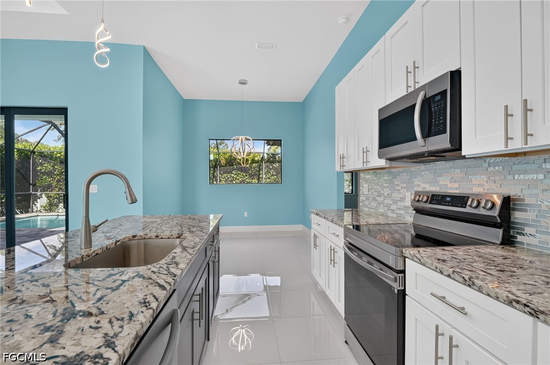 3 Bed Pool Home for Sale in Cape Coral, photo 15