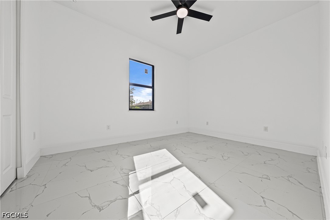 3 Bed SingleFamilyResidence for Sale in Lehigh Acres, photo 15