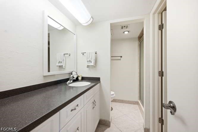 2 Bed Condominium for Sale in Sea View Club, FL, $600,000 — photo 15