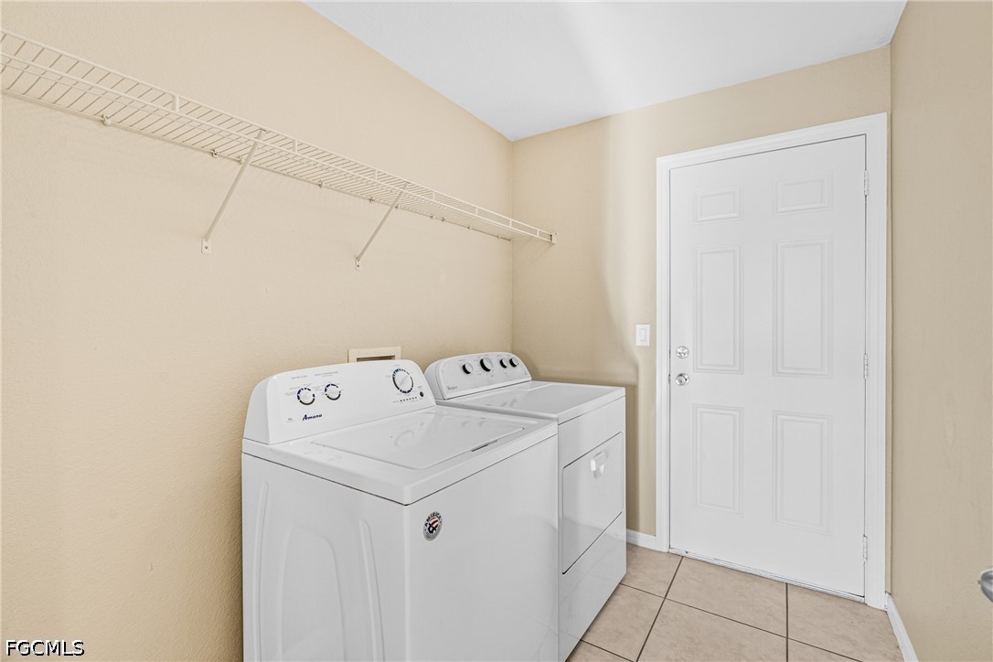 4 Bed SingleFamilyResidence for Sale in Cape Coral, photo 15