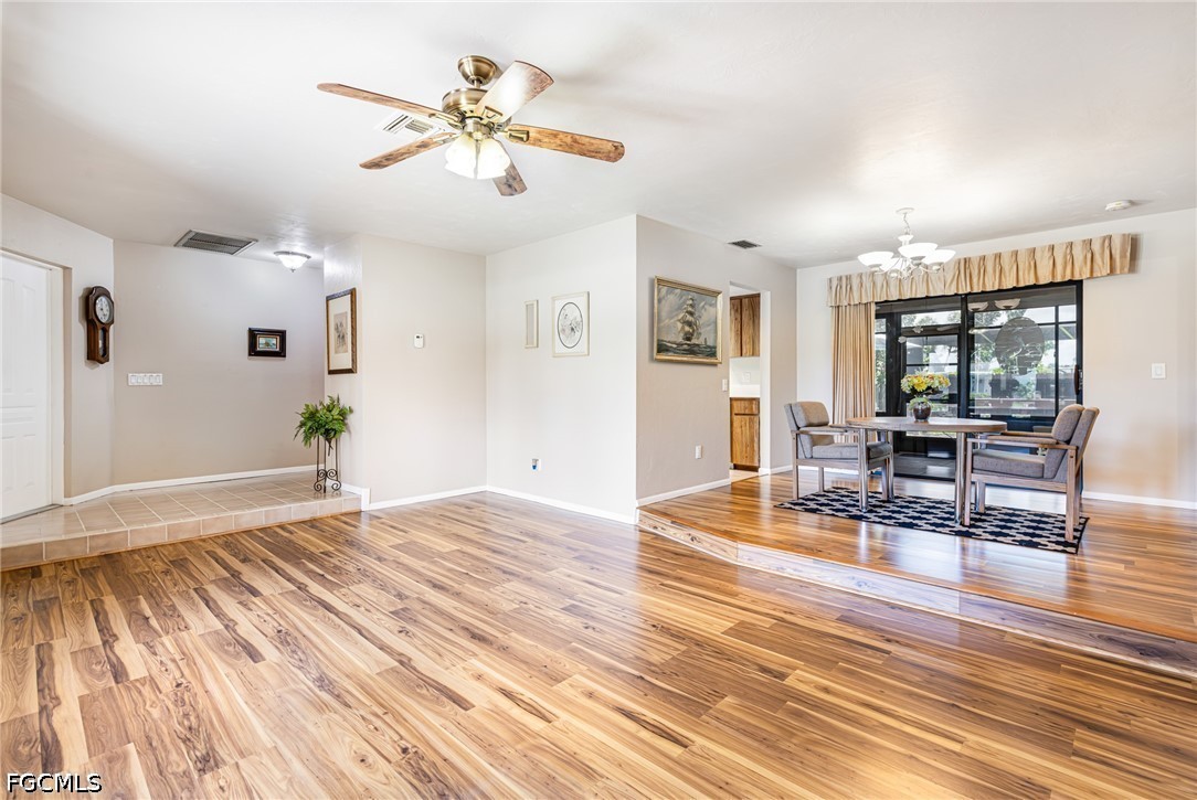 2 Bed SingleFamilyResidence for Sale in Fort Myers, photo 15