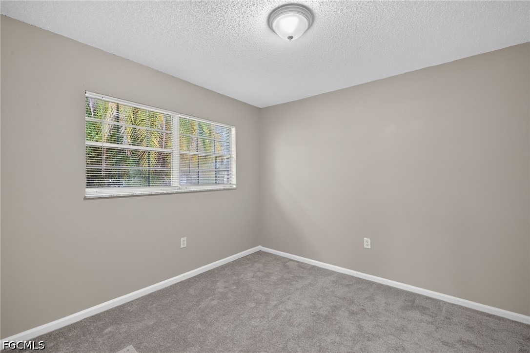 2 Bed Condominium for Sale in Fort Myers, photo 15