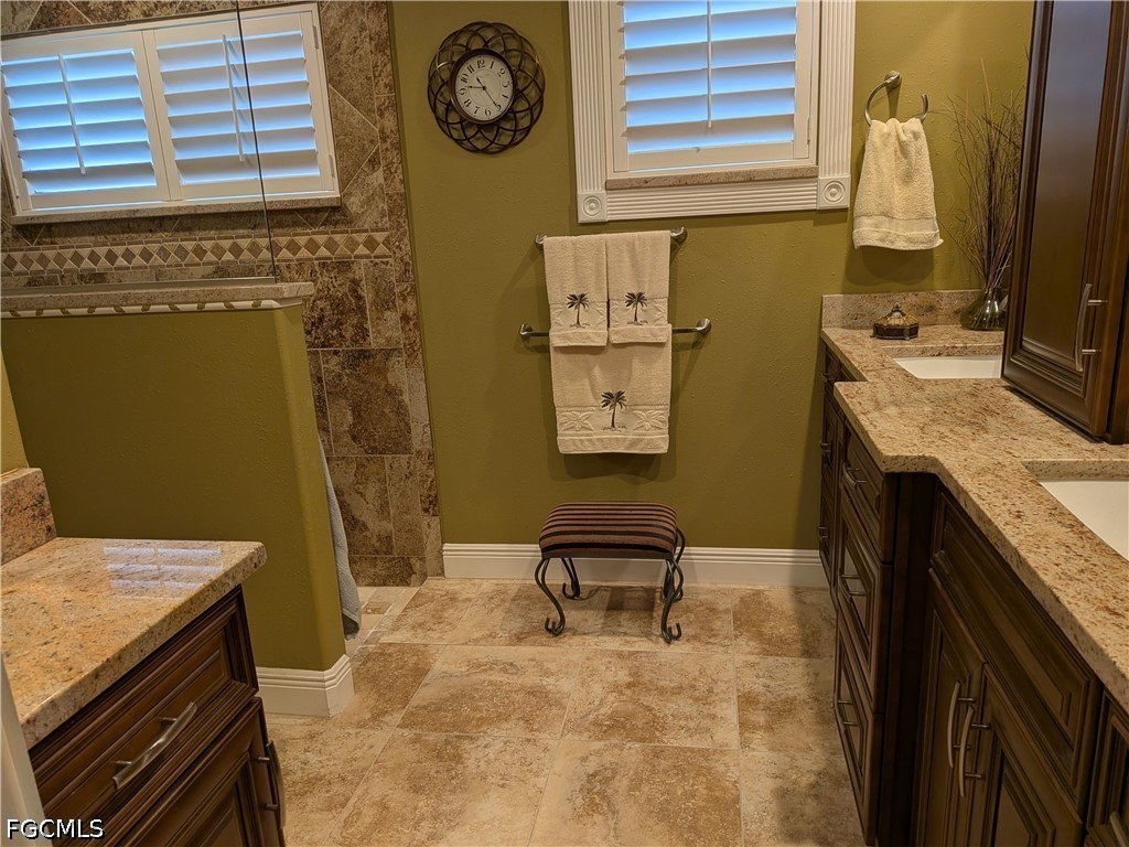 3 Bed Pool Home for Sale in Cape Coral, photo 15