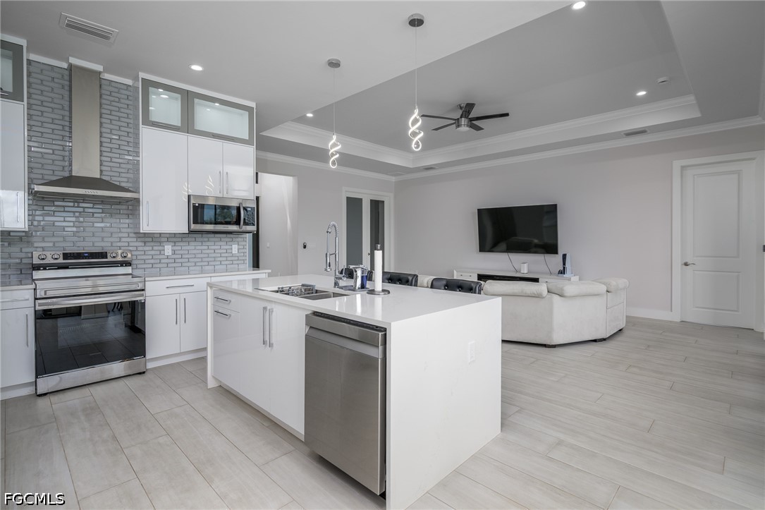 3 Bed SingleFamilyResidence for Sale in Naples, FL, $675,000 — photo 15