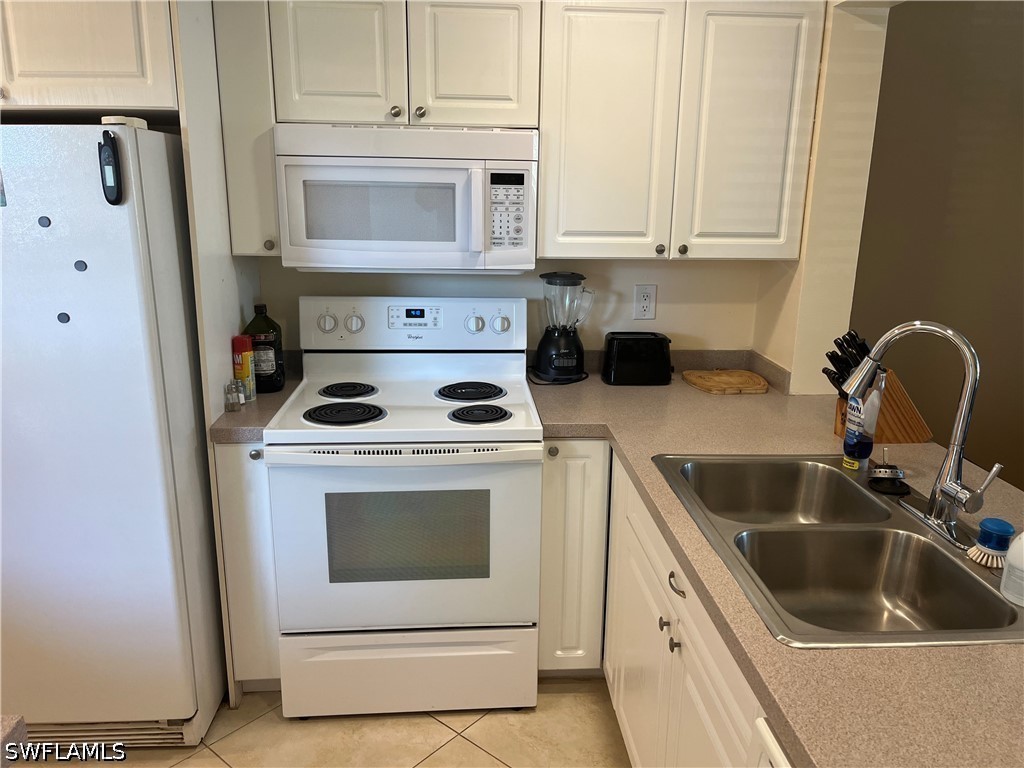 2 Bed Condominium for Sale in Forest Lakes, FL, $119,500 — photo 15
