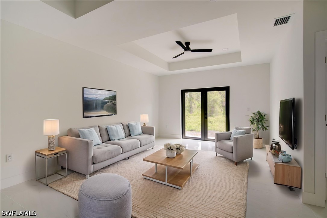 6 Bed Duplex for Sale in Twelfth Street Park, FL, $439,999 — photo 15