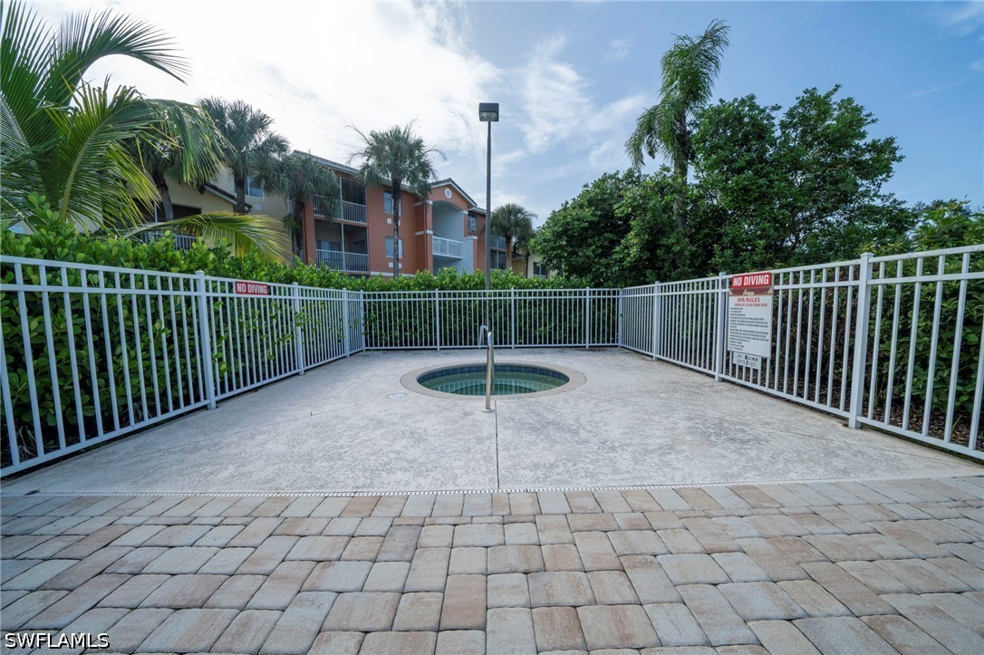 2 Bed Waterfront Home for Sale in Fort Myers, photo 15