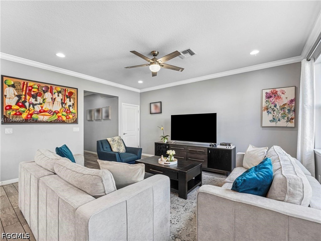 3 Bed Townhouse for Sale in Not Applicable, FL, $4,300 — photo 15