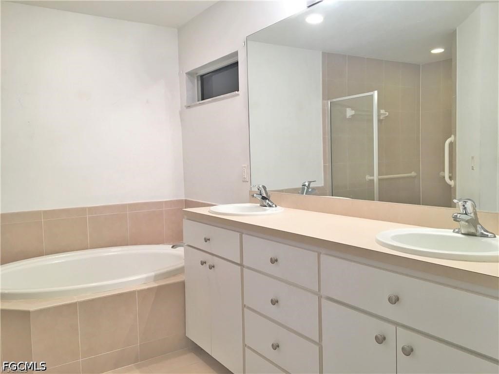 3 Bed SingleFamilyResidence for Sale in Cape Coral, FL — photo 15