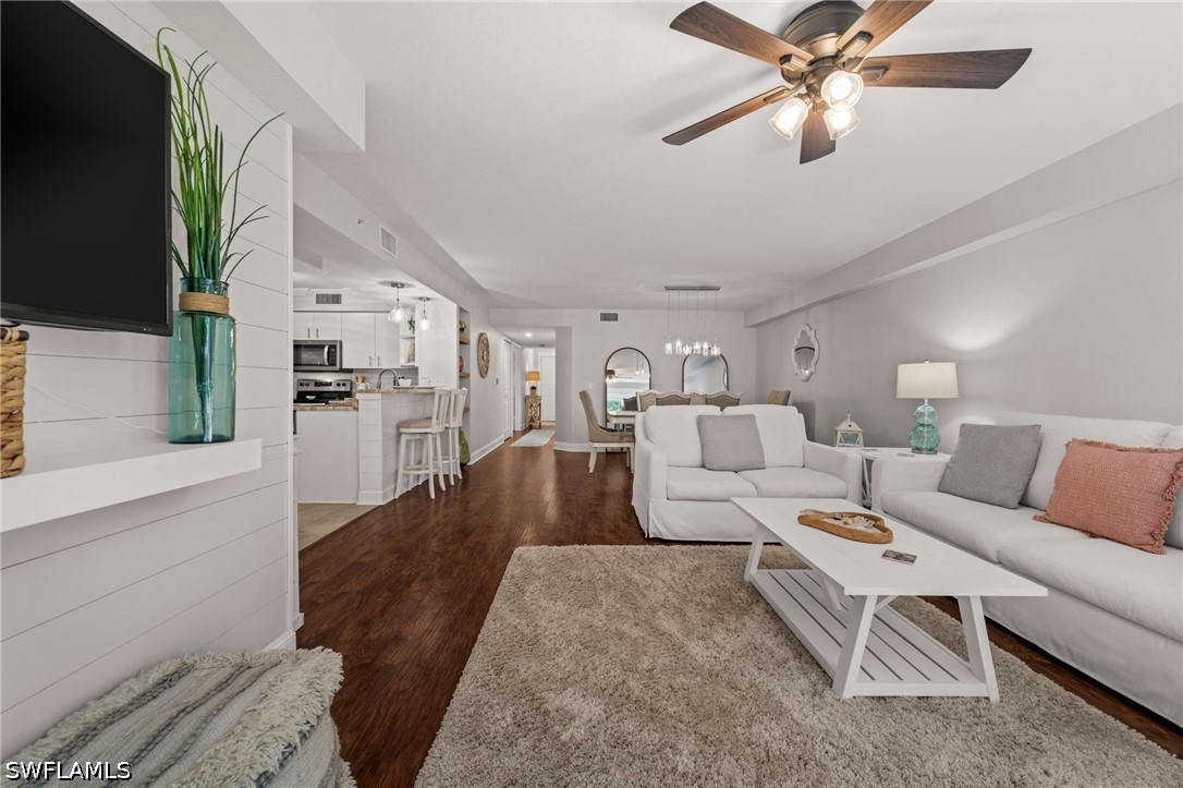 2 Bed Condominium for Sale in Bermuda Park, FL, $259,000 — photo 15