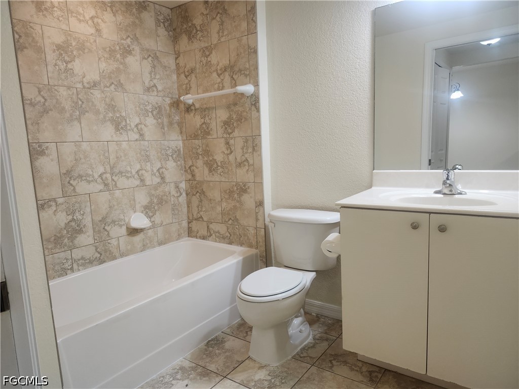 2 Bed Condominium for Sale in Punta Gorda, photo 15