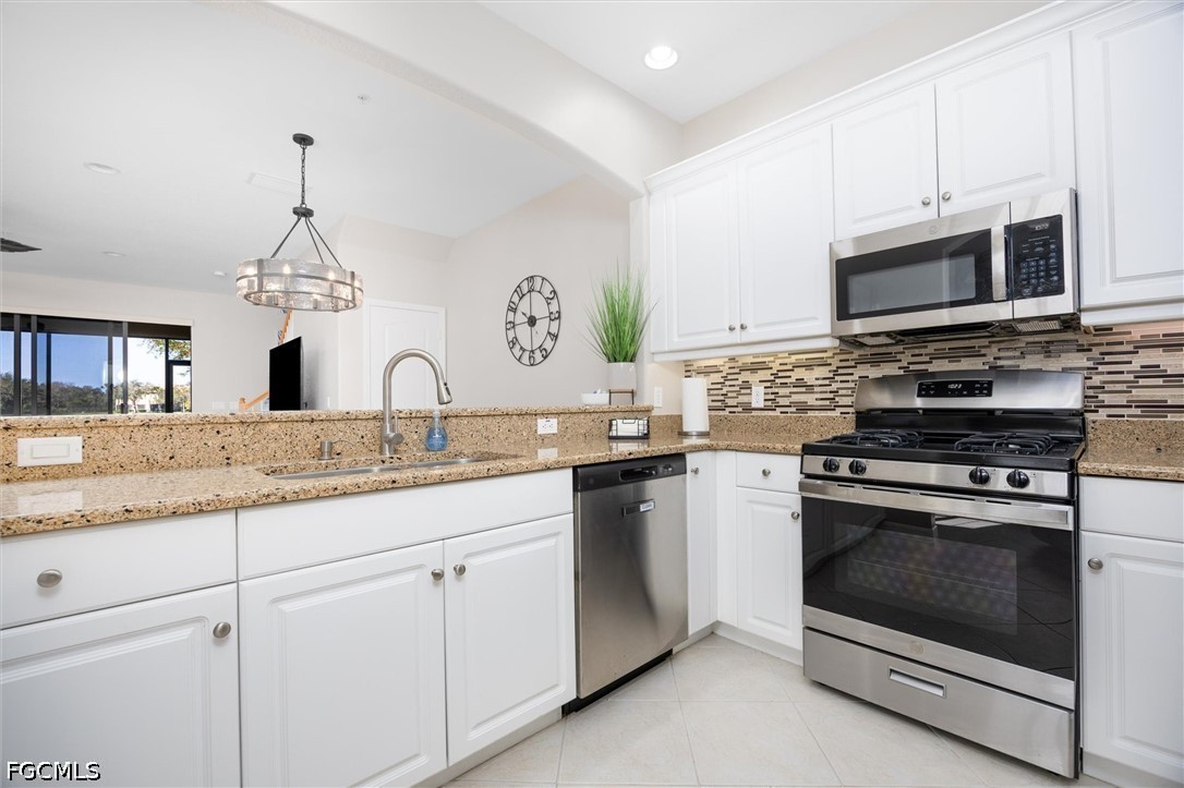 3 Bed Waterfront Home for Sale in Fort Myers, FL, $3,000 — photo 15
