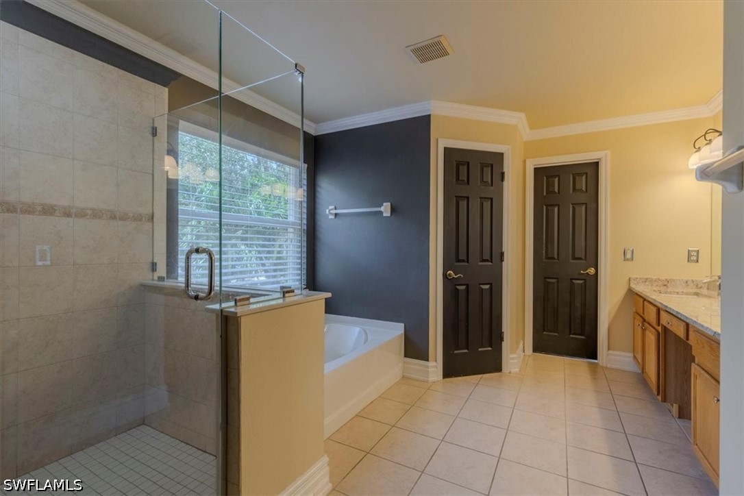 4 Bed Waterfront Home for Sale in Naples, FL, $759,000 — photo 15