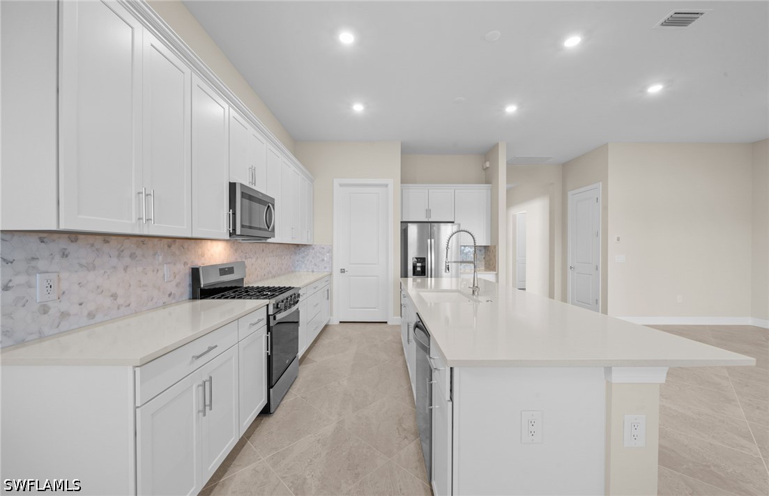 2 Bed SingleFamilyResidence for Sale in North Fort Myers, FL — photo 15