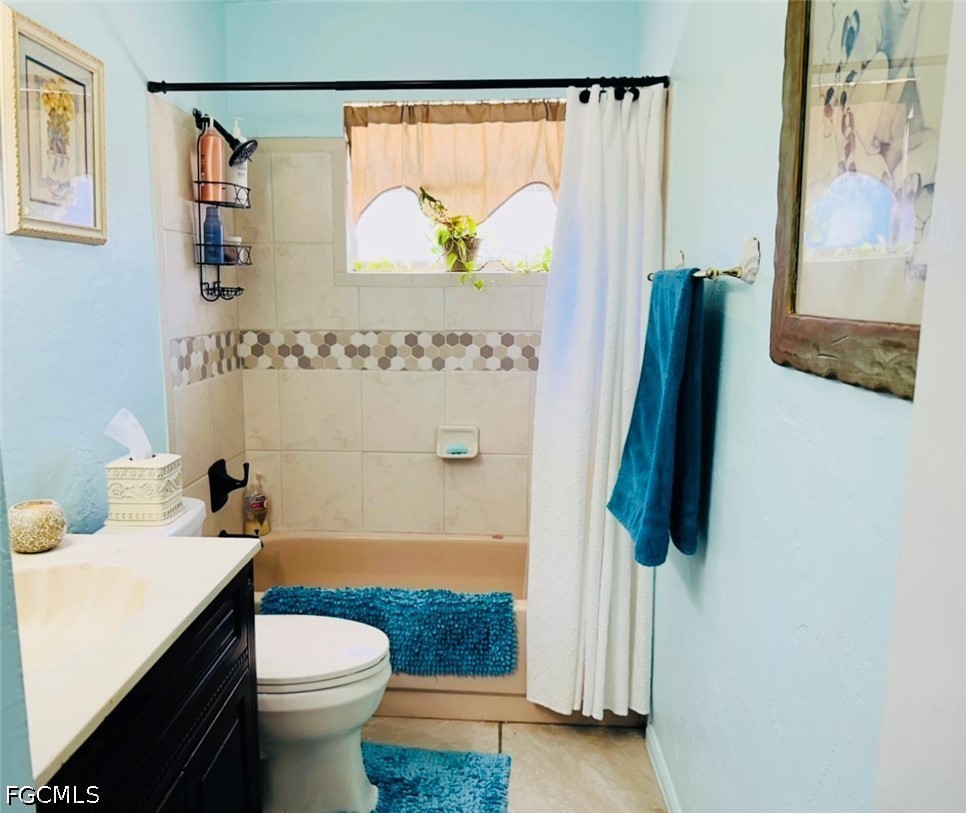 3 Bed Pool Home for Sale in Fort Denaud Acres, FL, $550,000 — photo 15