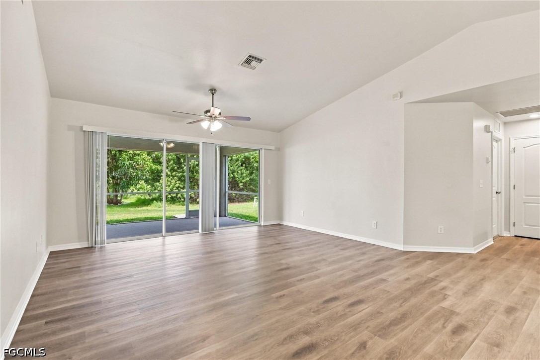 3 Bed SingleFamilyResidence for Sale in Mirror Lakes, FL — photo 15