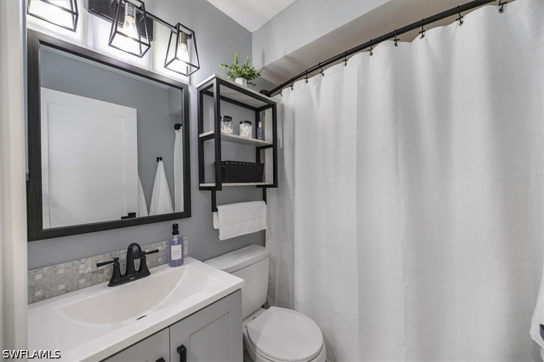 2 Bed Condominium for Sale in Fort Myers, FL, $210,000 — photo 15