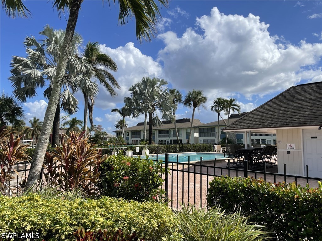 2 Bed Condominium for Sale in Naples, FL, $184,900 — photo 15