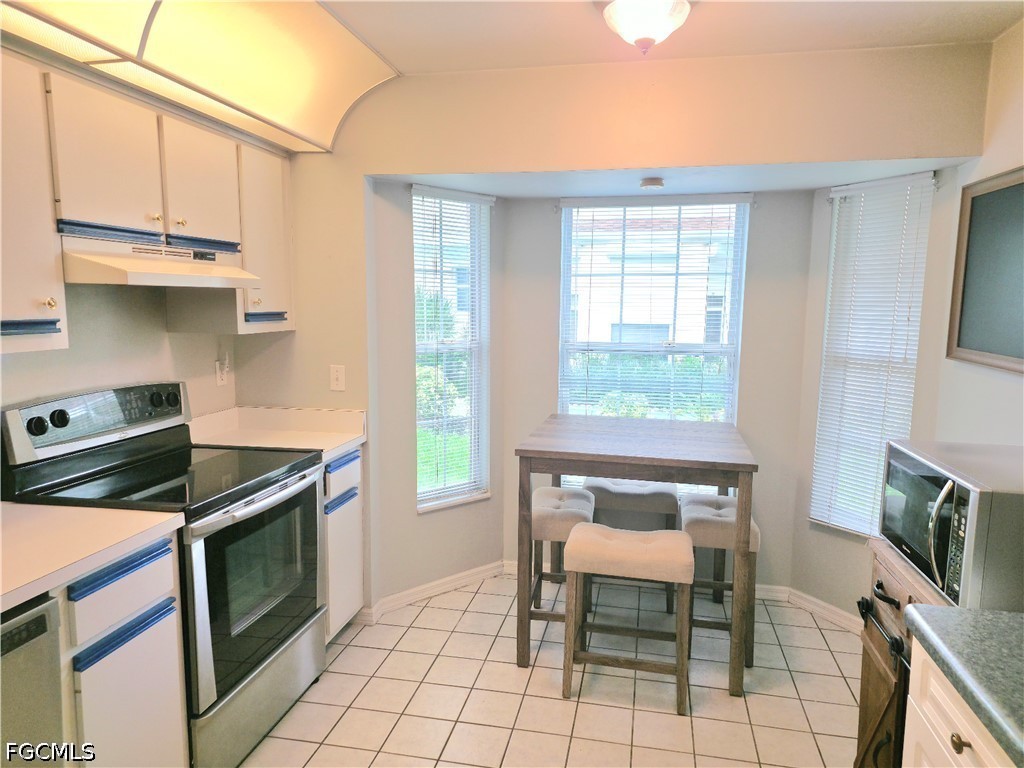 2 Bed Pool Home for Sale in Lehigh Acres, photo 15