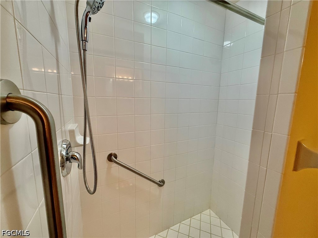 3 Bed SingleFamilyResidence for Sale in Lehigh Acres, FL — photo 15