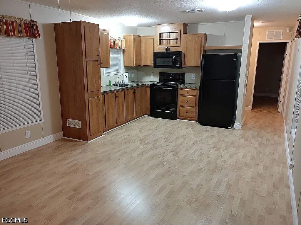 3 Bed ManufacturedHome for Sale in Clewiston, FL, $245,000 — photo 15