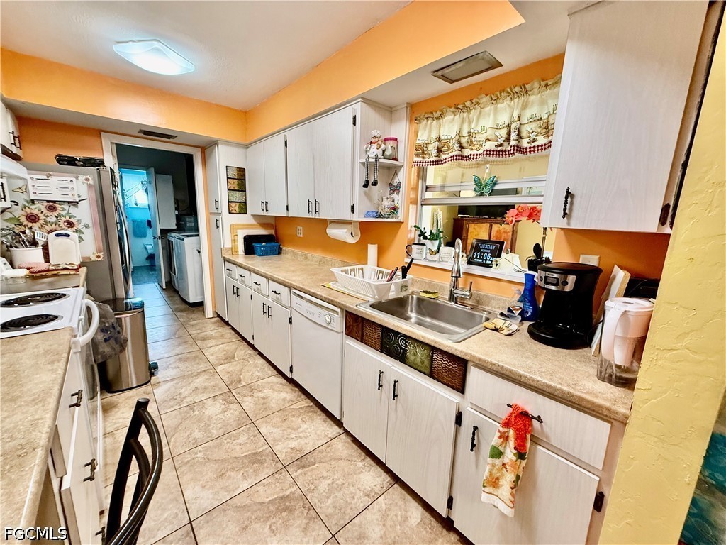 3 Bed SingleFamilyResidence for Sale in Wedgewood, FL — photo 15